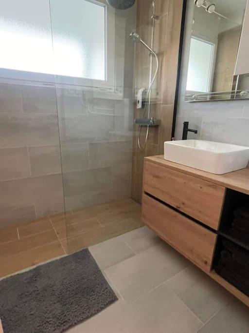 Chez Frederic - Gare De Metz A 2 Minutes A Pied - Appartement Entierement Equipe ภายนอก รูปภาพ